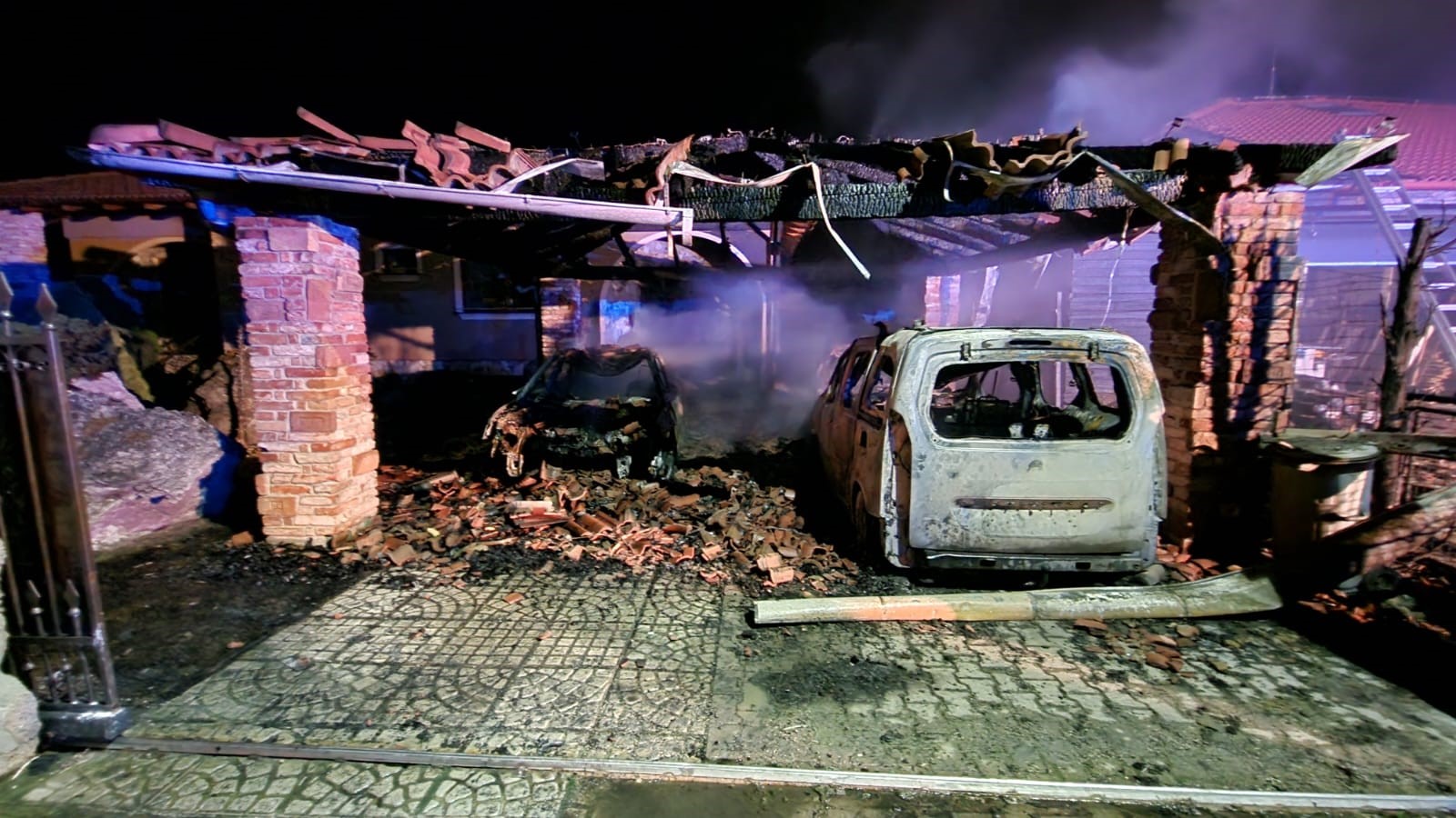 01 - Nočný požiar v obci Močenok, okres Šaľa